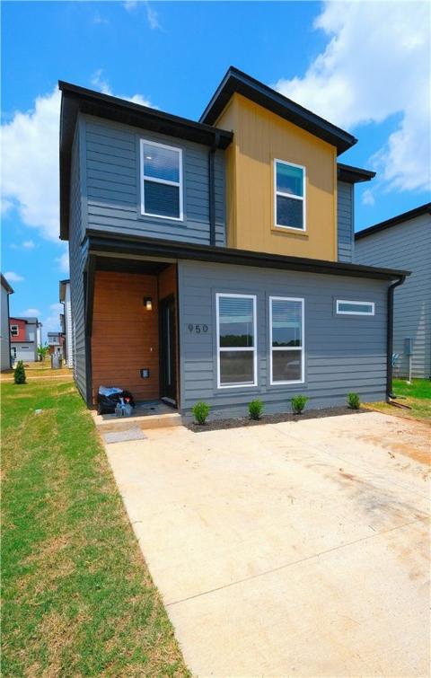 950 Illinois Ave, Centerton, AR 72719
