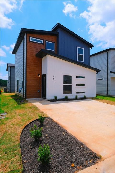 951 Ventnor Ave, Centerton, AR 72719