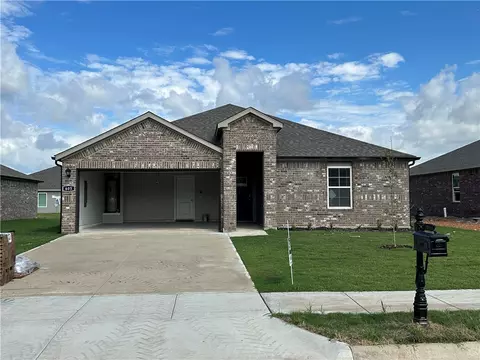 605 W Cattleman Ct, Siloam Springs, AR 72761