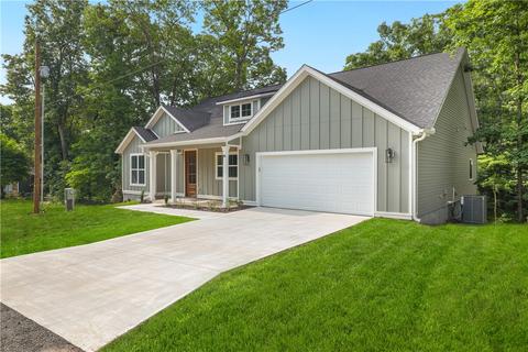 4 Slifer Dr, Bella Vista, AR 72714