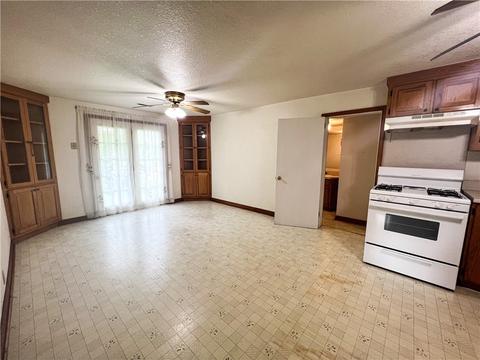 315 Maple St, Saint Paul, AR 72760 photo 4