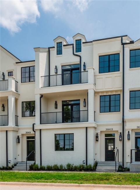 3903 S Champions Dr, Rogers, AR 72758