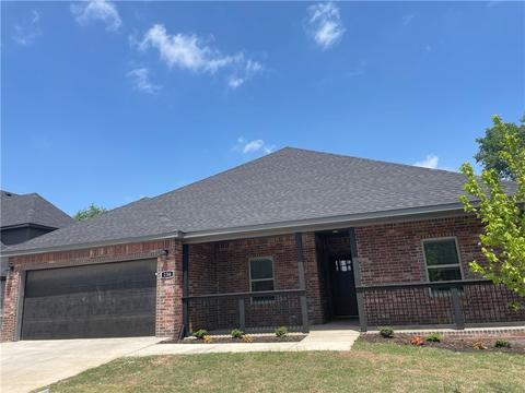236 Ryder St, Gentry, AR 72734