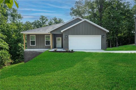 6 Holt Ln, Bella Vista, AR 72715