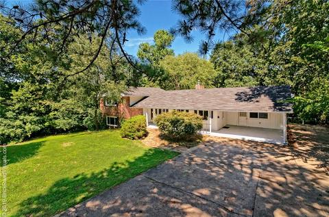 420 W North St, Fayetteville, AR 72701