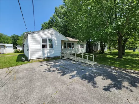 204 Cherry St, Lamar, MO 64759 photo 2