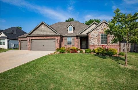 1080 Huntleigh Dr, Bentonville, AR 72713