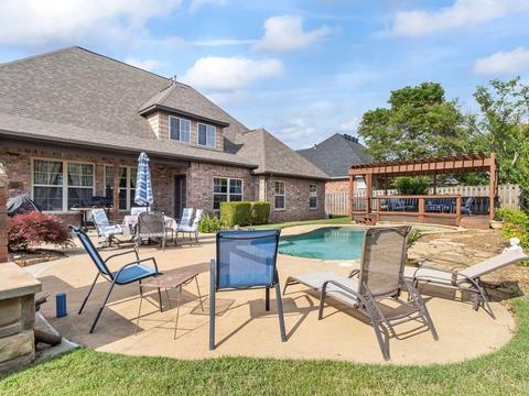 3707 SW Plateau Dr, Bentonville, AR 72712
