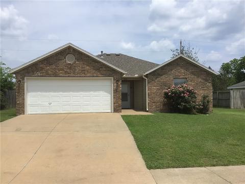 806 Bradford St, Gravette, AR 72736