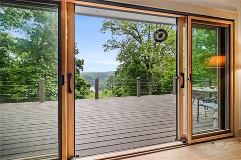 1042 County Road 155, Eureka Springs, AR 72632