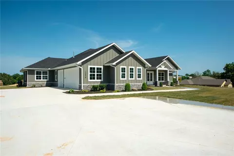 12218 Rutherford Rd, Gentry, AR 72734