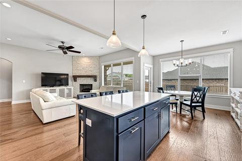 2691 Apricot Rd, Fayetteville, AR 72701