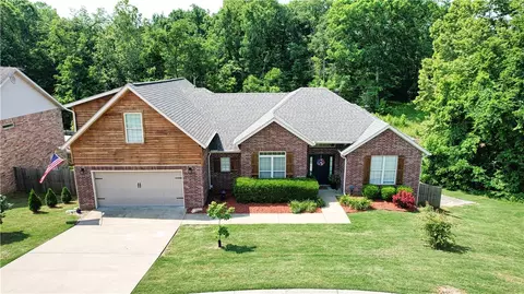 1804 Mustang St, Bentonville, AR 72712