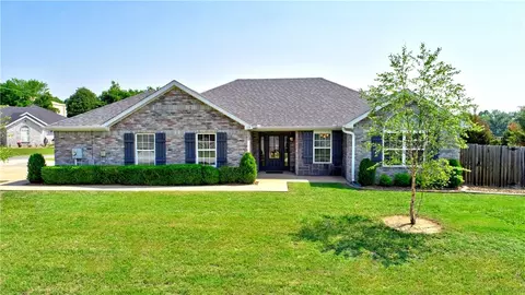14 Hillswick Dr, Bella Vista, AR 72715