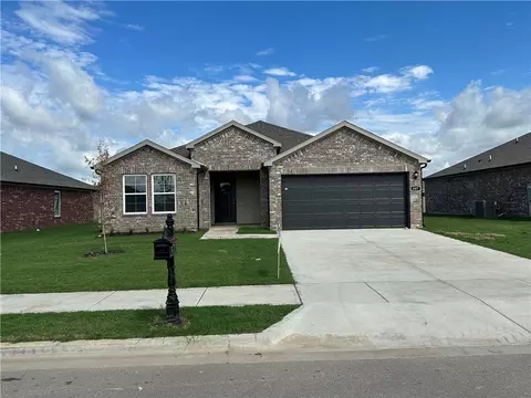 607 W Cattleman Ct, Siloam Springs, AR 72761
