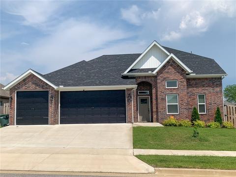 606 Drewrys Bluff Dr, Fayetteville, AR 72704