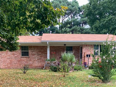 1718 Ross Ave, Springdale, AR 72762
