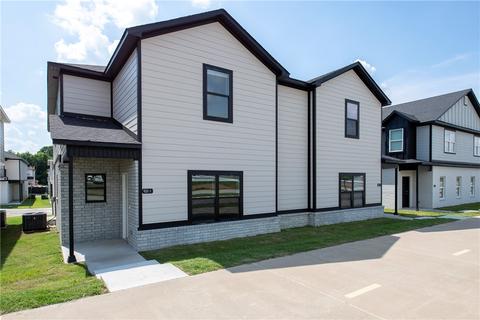 931 South Rupple Road #1 & 2, Fayetteville, AR 72704