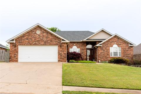 194 Blake Dr, Centerton, AR 72719