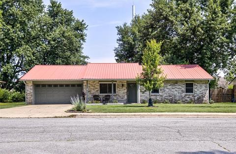 4200 Chapman Ave, Springdale, AR 72762