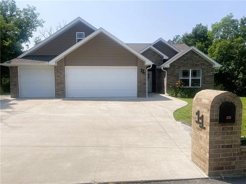 11 Cranfield Dr, Bella Vista, AR 72714