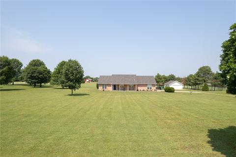 18687 Harmon Rd, Fayetteville, AR 72704