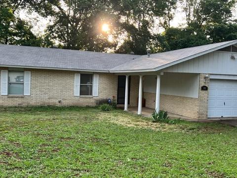 1809 N Seminole Ct, Fayetteville, AR 72701