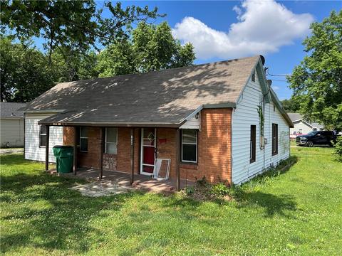 802 Powell St, Springdale, AR 72764