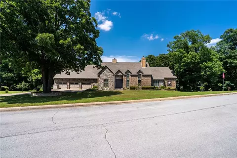 22448 Meadow Hill Rd, Siloam Springs, AR 72761