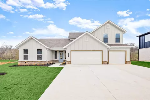 2525 Fairway Cir, Pea Ridge, AR 72751