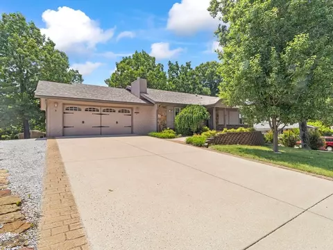 9 Glenbar Pl, Bella Vista, AR 72715