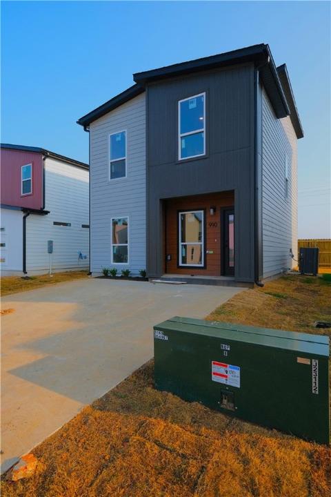 990 Boardwalk Ave, Centerton, AR 72719
