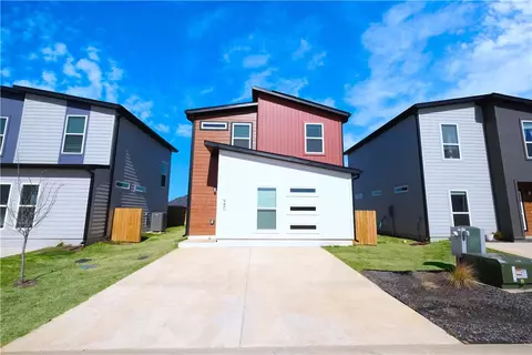 980 Boardwalk Ave, Bentonville, AR 72713