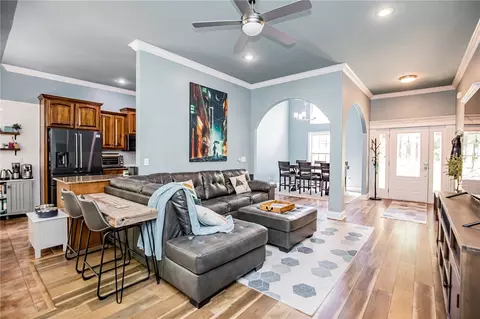 2 Snyder Ln, Bella Vista, AR 72715