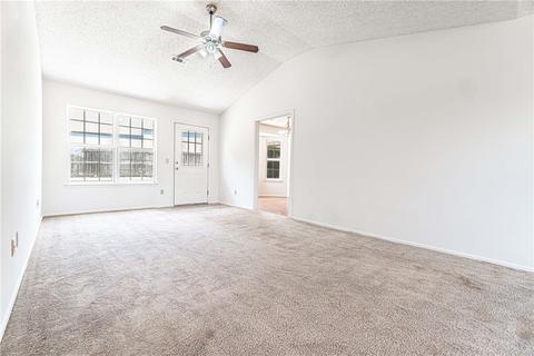 654 Daisy Ln, Springdale, AR 72764 photo 2