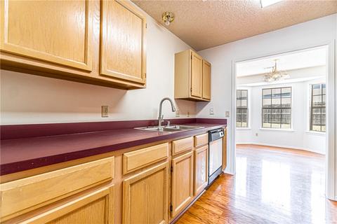 654 Daisy Ln, Springdale, AR 72764 photo 4