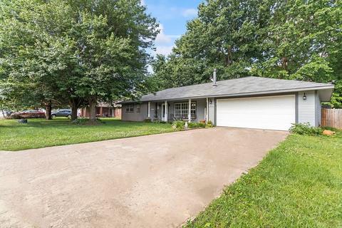 1855 Rosewood Ln, Elkins, AR 72727