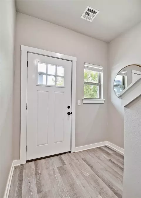 285 W Ash St #1, Fayetteville, AR 72703