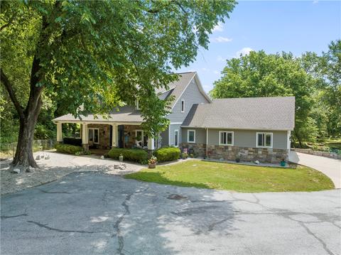 11725 Stage Coach Rd, Gravette, AR 72736