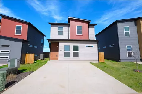 950 Boardwalk Ave, Bentonville, AR 72713