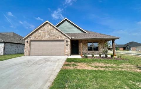889 Arden St, Springdale, AR 72762