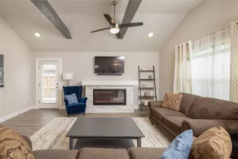 3103 Stoneway Ave, Bentonville, AR 72713