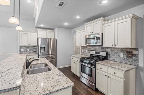 500 Lancaster Rd, Centerton, AR 72719 photo 2