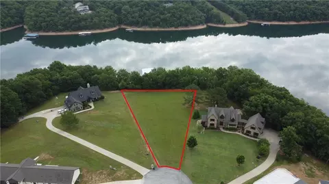 15481 Brightwater Xing, Rogers, AR 72756