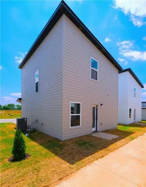 940 Illinois Ave, Centerton, AR 72719 photo 24