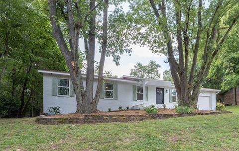 2321 N Briarwood Ln, Fayetteville, AR 72703