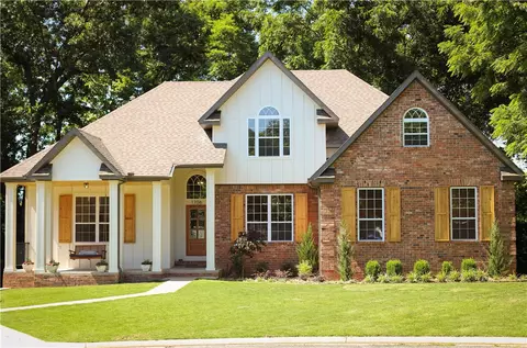 1706 Carolyn St, Bentonville, AR 72712