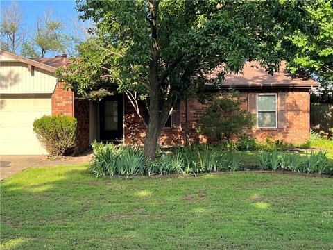 3042 N Malinda Dr, Fayetteville, AR 72703