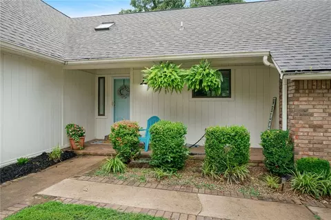 9200 Canopy Oaks Dr, Fort Smith, AR 72903 photo 2