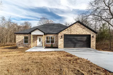 10 Olmsted Ln, Bella Vista, AR 72715